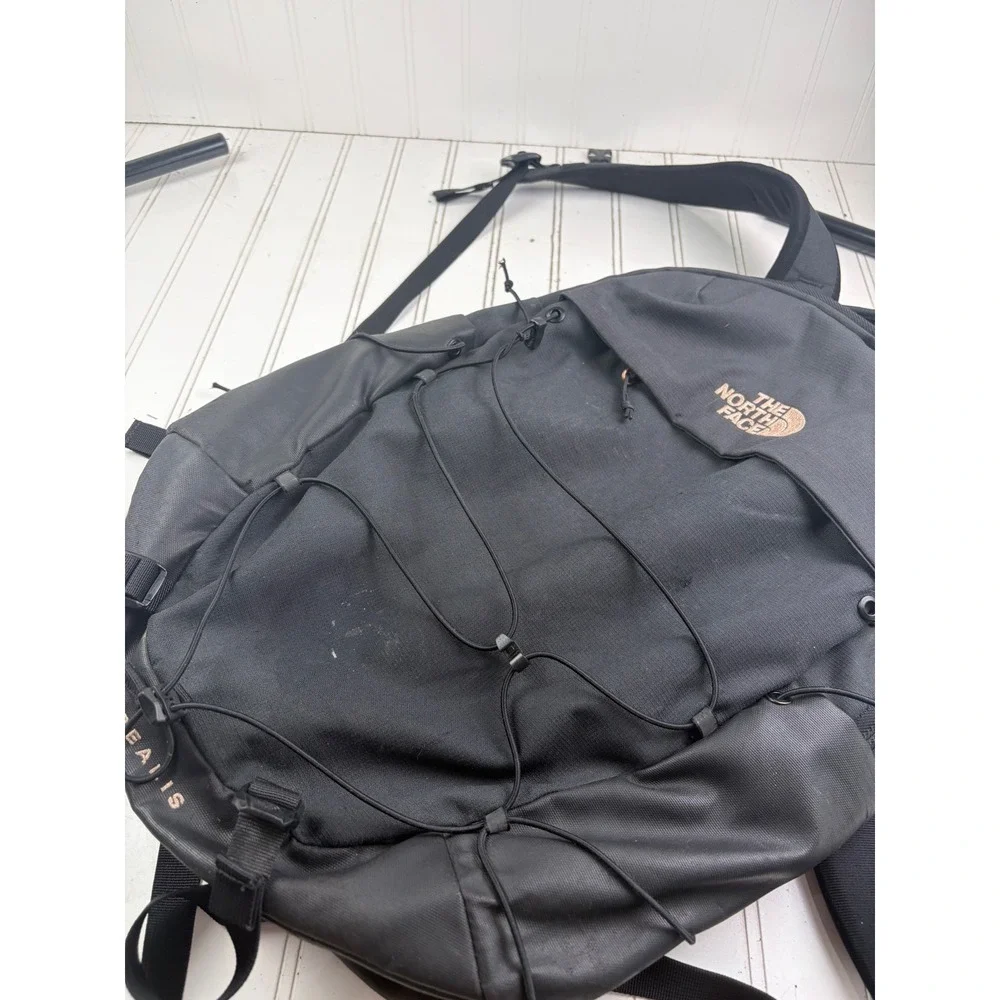 The North Face Black Borealis Luxe Hiking Travel Unisex Backpack $150